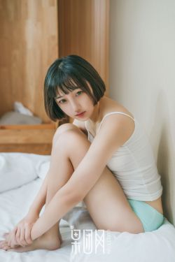 没穿内衣的女教师