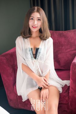 美女扒开尿口